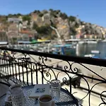 Amorosa House * Symi