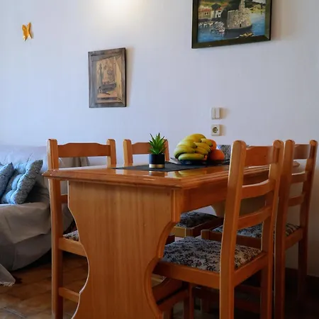 Amorosa House Сими