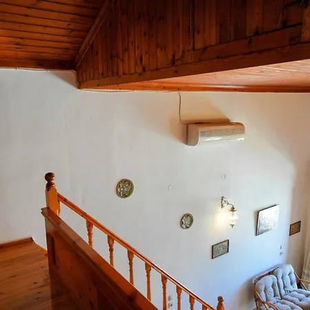 Amorosa House *